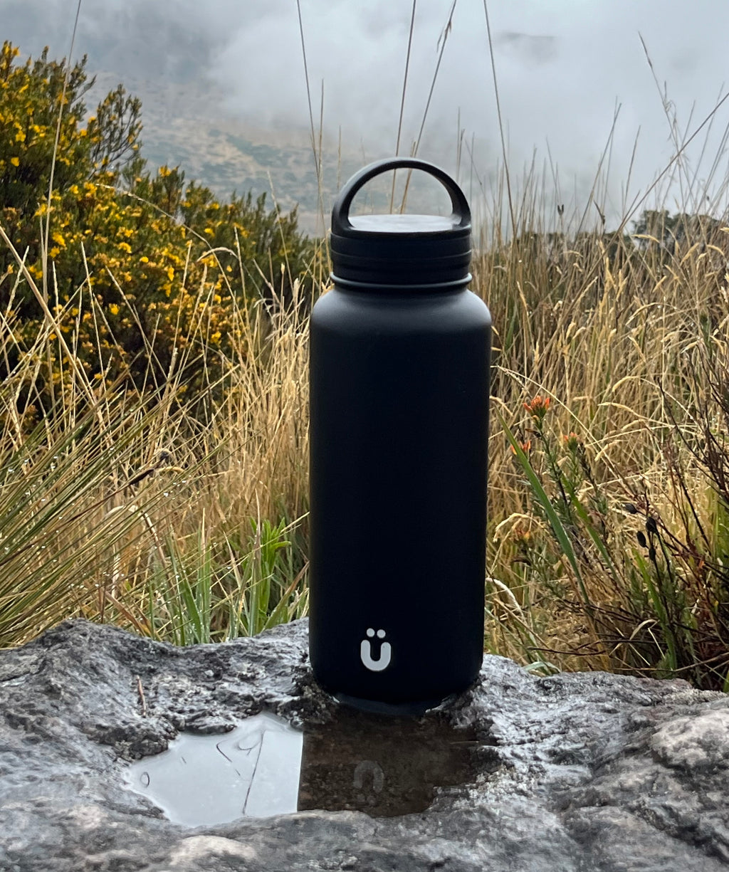 Ümli Botella Térmica Negra 1 Litro